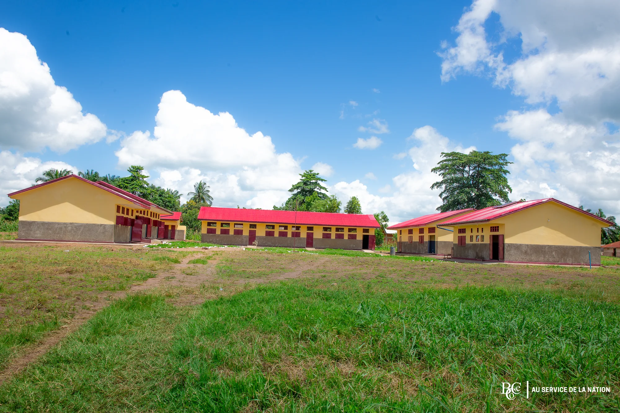 L'école primaire Nanga Nangayi offre à la population locale un accès à l'éducation et une scolarisation moderne.