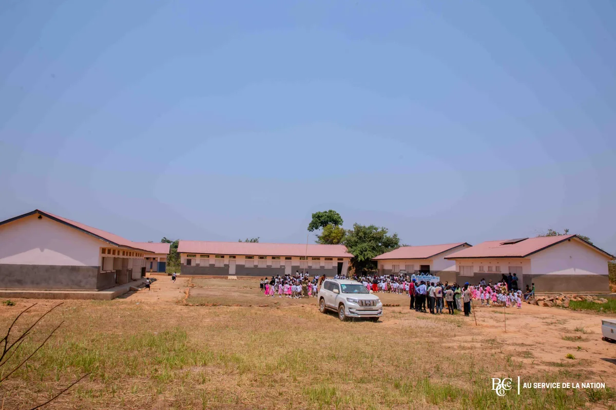 Vue panoramique des infrastructures scolaires.