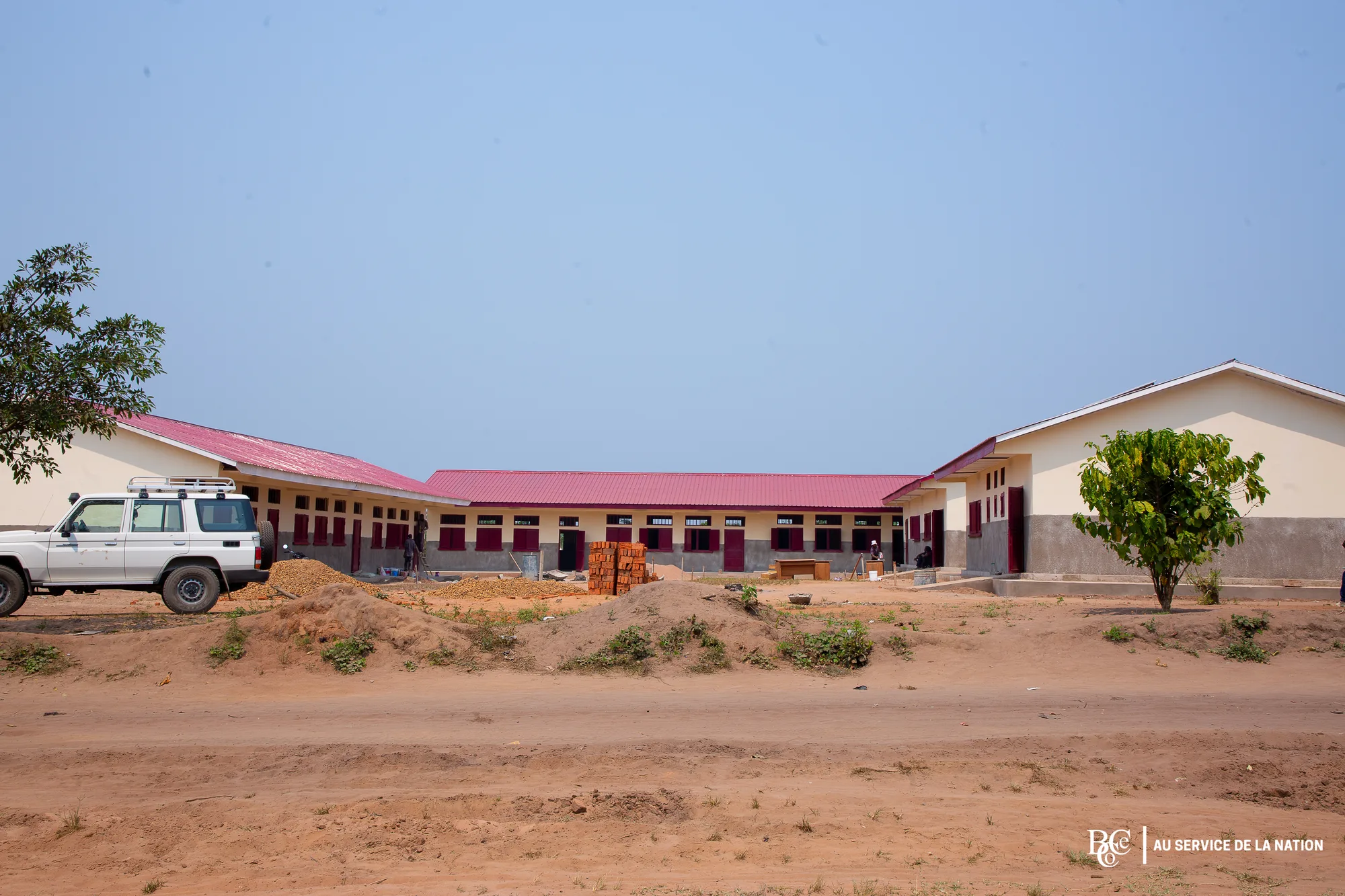 Un aperçu d'ensemble de l'école.