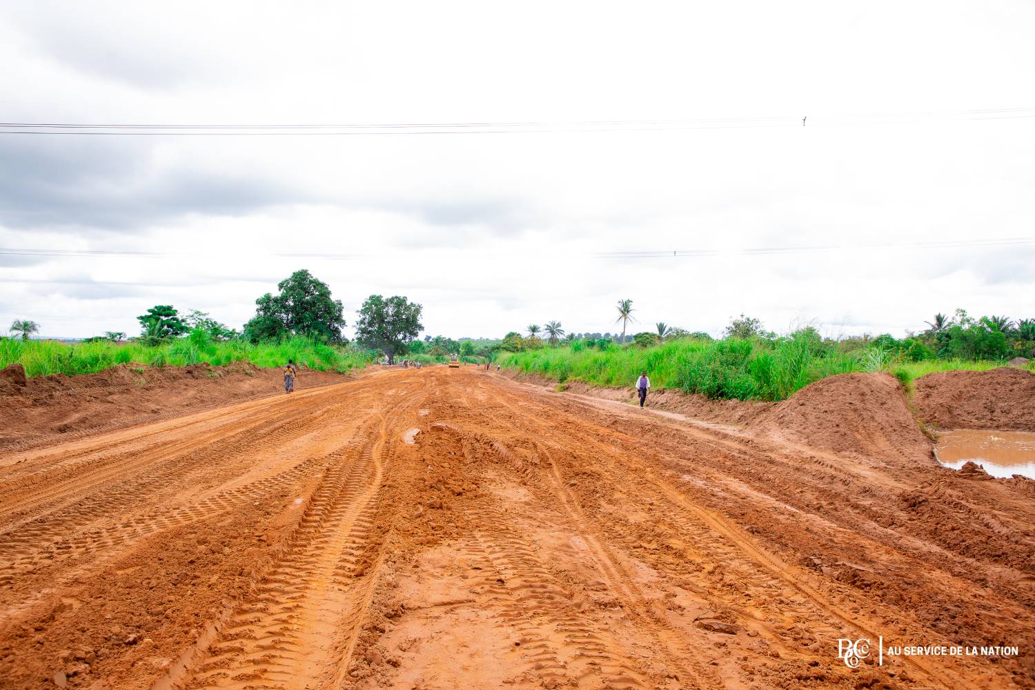 Modernisation et Réhabilitation de la route Kalamba Mbuji : Les travaux vont bon train malgré les pluies diluviennes !