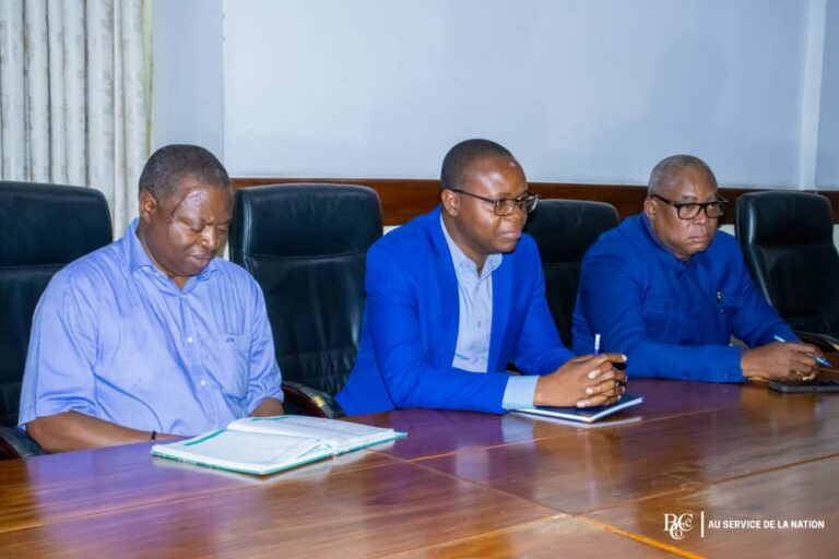 Amélioration du système de passation des marchés publics : la délégation de L'ARMP en réunion de travail avec l'équipe du BCECO 5